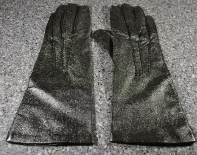 Guantes metálicos brillantes plateados de cuero con estampado de metal, talla 7,5, nuevos sin etiquetas Foto 1 de 4