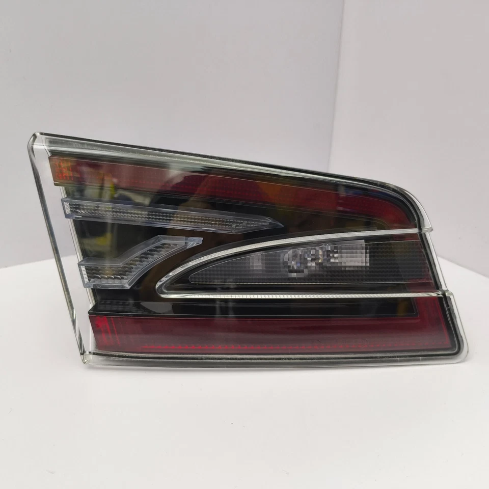 Luz trasera interior izquierda OEM TESLA MODELO S 2012-2021 6005925-00-E casi nueva Foto 1 de 4