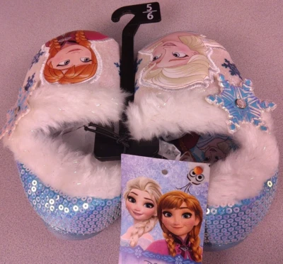 Zapatillas de felpa Frozen para niñas Disney talla 5/6 - Nuevas.      (B21) Foto 1 de 4