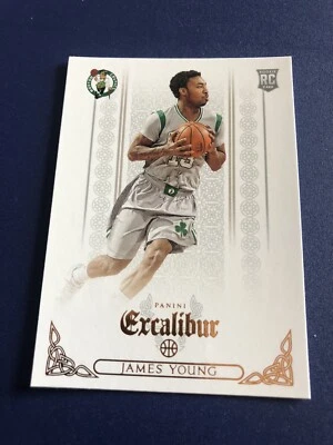 Panini Excalibur James Young RC #158 2014-15 Boston Celtics Foto 1 de 2