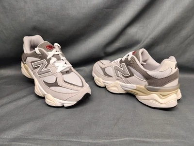 Zapatillas New Balance 9060 PC9060GY Gamuza Gris Talla 2 ¡NUEVAS EN CAJA! Foto 1 de 4
