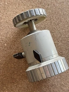 Cabezal de bola trípode Linhof vintage resistente años 70 base de 90 mm como es fuerte - Imagen 1 de 6