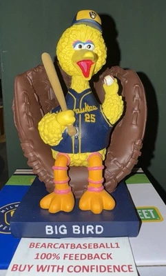 🚨BIG BIRD SESAME STREET MILWAUKEE BREWERS BOBBLEHEAD8-10-25 THEME NIB🚨 - Image 1 of 4
