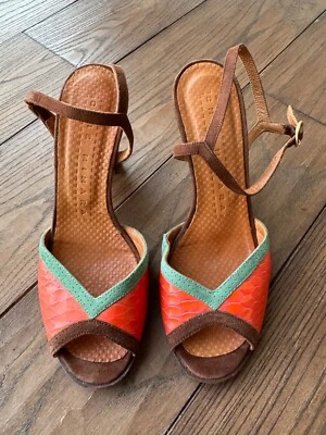 Chie Mihara Mujer Sandalias Marrón T-Correa EU 36 'Deberes Incluidos' Foto 1 de 4