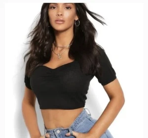 Vero Moda Panda Short Sleeve V-Neck Black Crop Top XS NEW NWT - Picture 1 of 2