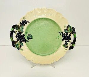 Carlton Ware - Grape Vine, large 31cm double handled plate in green colourway - Picture 1 of 7