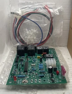 B18099-13 Goodman Janitrol Furnace Control Circuit Board, Replacement New - Picture 1 of 3