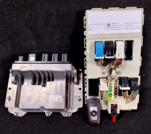 BMW 118i 318i F30 F20 2015 B38 ENGINE CONTROL UNIT KIT DME 8662411 + FEM + Key - Picture 1 of 19