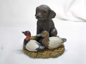 Exclusively Flambro 1997 sportsman collection - Chocolate Labrador Puppy & Ducks - Picture 1 of 5