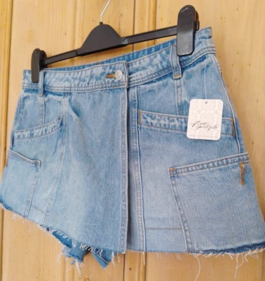 BNWT We The Free People W30/31 Denim Skort Shorts Mini Skirt Frayed Hem Pockets - Image 1 of 4
