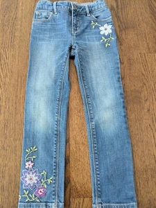 Gap Baby Gap Girls Jeans Floral Embroidered Adjustable Waist - size 5T - Picture 1 of 6