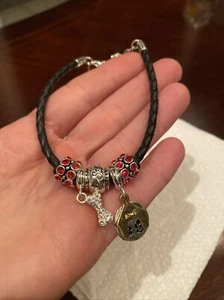 DaVinci Braided Bracelet With Sister And Dog Charms - Picture 1 of 3