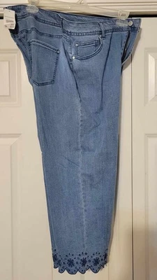 Nuevos pantalones cortos para mujer Cato's Denim est.1946 con diseño festoneado-talla 18W Foto 1 de 4