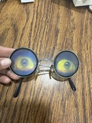 Gafas de sol estilo holograma 3D estilo John Lennon Foto 1 de 3