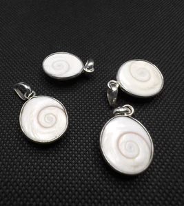 Colgante de plata Gomti Chakra|Amuleto Gomti genuino hecho a mano|Protección espiritual - Imagen 1 de 3