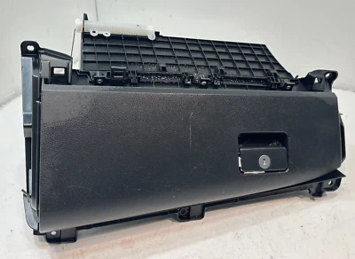 Toyota Camry XSE 2018-2021 guantera compartimento caja de almacenamiento OEM negro Foto 1 de 4