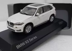 WOW BMW X5 Series F15 xDrive 5.0i 2015 Mineral White 1:43 Paragon EXTREMELY RARE - Picture 1 of 14