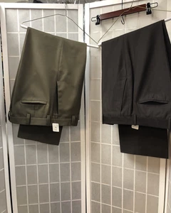 Perry Ellis/Kennet, Herren, 2 Hosen, braun Gr. 34, Pressen, Reißverschluss, Knopf, Taschen. "! - Bild 1 von 13