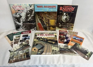 Zugbücher: The White Pass & Yukon Route, Modelleisenbahnhandbuch & mehr - Bild 1 von 7
