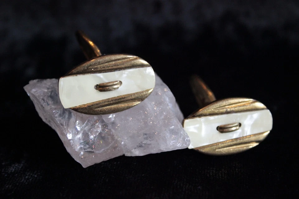 Antike Manschettenknöpfe Messing vergoldet mit dem Perlmutter - Bild 1 von 2