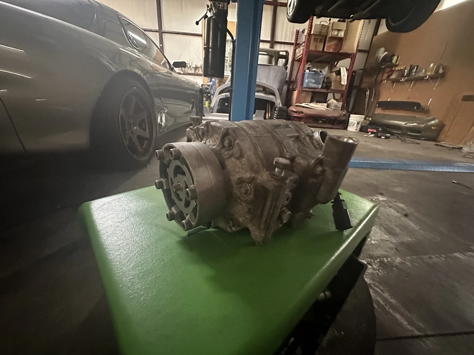 Compressor AC Audi S4 2004-2005 - Imagem 1 de 1