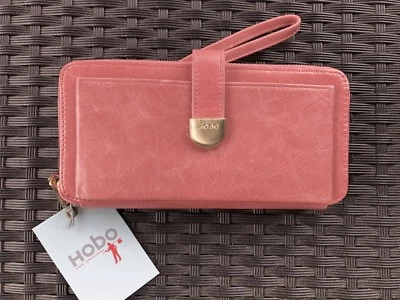 NWT! Hobo International Amari Coral Pink Leather Wallet Wristlet Clutch $138 - Image 1 of 4