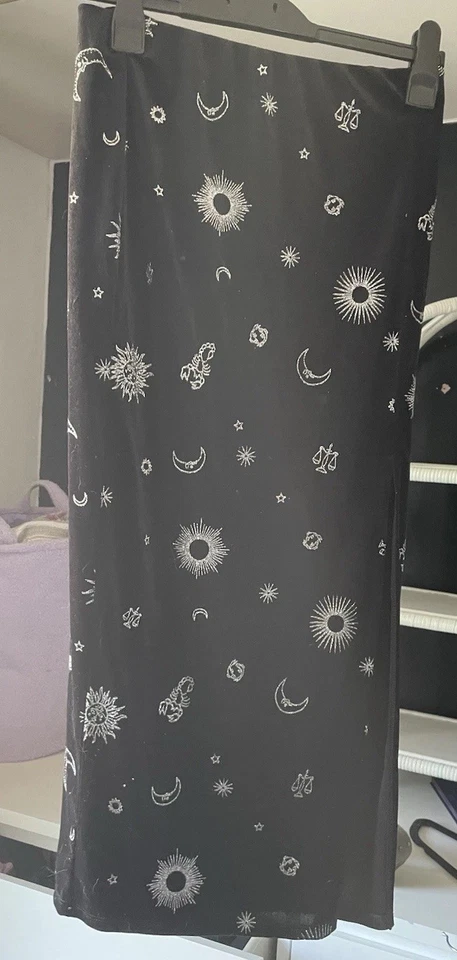 H&M Divided Star Moon Zodiac Velvet Pencil Skirt Sith Slit In Side Size Small - Image 1 of 3