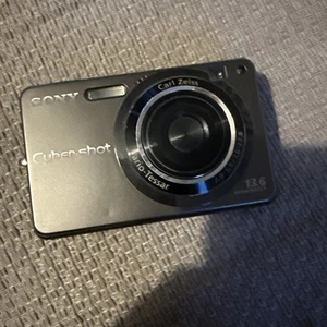 Sony Cyber-shot DSC-W300 Digital Camera 13.6MP Black - Picture 1 of 16
