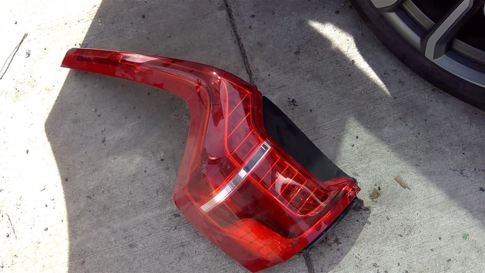 Driver Left Tail Light Fits 16-22 VOLVO XC90 649637 - Image 1 of 4