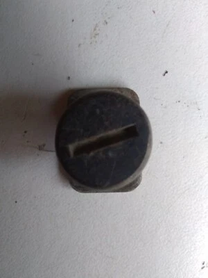 1986 HONDA FOURTRAX TRX 125 Front Fender Splash Mud Guard Screw & Special Nut - Imagem 1 de 4