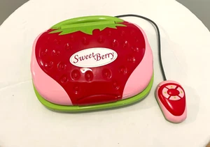 Strawberry Shortcake Sweet Berry Bilingual Laptop w/Mouse WORKS GREAT - Picture 1 of 6