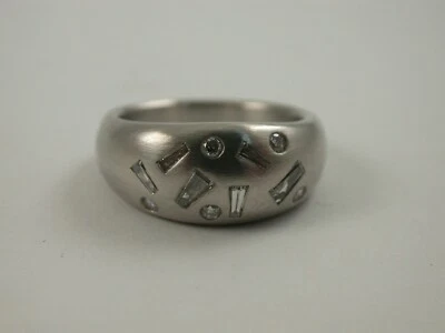 schwerer Ring massiv Platin 950  mit Diamanten - Understatement pur - Bild 1 von 4