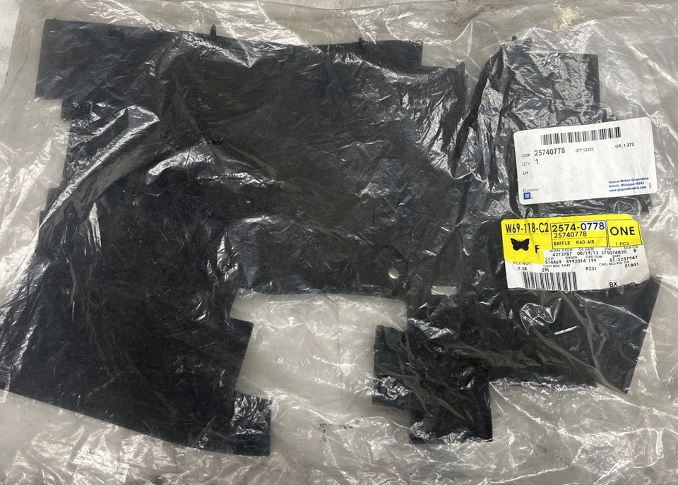 GM OEM NOS 25740778 Left Radiator Air Side Baffle 2003-2007 Cadillac CTS 3.2L V6 - Image 1 of 4