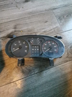 Renault Traffic, Vivaro, Primastar 2006 Speedometer Cluster 1.9 - Imagem 1 de 4