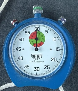 Cronometro vintage HEUER Trackmaster in plastica rosso Swiss Made con cinturino sportivo funzionante! - Foto 1 di 5