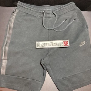 Nike Tech Fleece Men's Sweat Shorts MEDIUM Black Zip Pockets Sportswear Outdoor - Picture 1 of 4