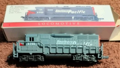 Southern Pacific 9725 Locomotive No.418 HO Scale High Speed Train - Image 1 of 4