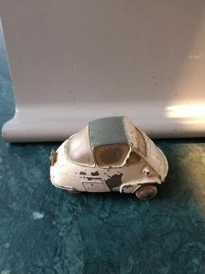 QUIRALU ISETTA VELAM TOY CAR - Image 1 of 4