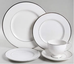 Mikasa Cameo Platinum 5-Piece Place Setting, Service for 1 - HK301-705 - Picture 1 of 9