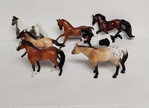 Vintage Breyer Modellpferd Stablemates 1999 Konvolut 7 Pferde 4 Zoll - Bild 1 von 10