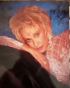 FOTO EN COLOR TAMMY WYNETTE PERFECTAMENTE FIRMADA CON CERTIFICADO DE AUTENTICIDAD BECKETT. ¡LO MEJOR EN EBAY! - Imagen 1 de 2