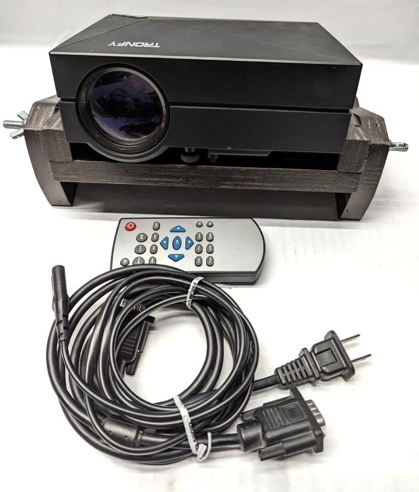 Proyector LED Tronfy - Capaz HD y VGA - Soporte de madera ajustable - Funciona Foto 1 de 4