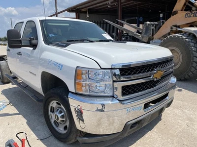 Conjunto de luz trasera derecha usado se adapta a: camioneta Chevrolet Silverado 2500 2012 Foto 1 de 4
