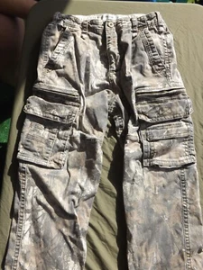 Pantaloni cargo Hollister Loose Fit mimetici mimetici uomo 29X30 ottime condizioni Y2K - Foto 1 di 9