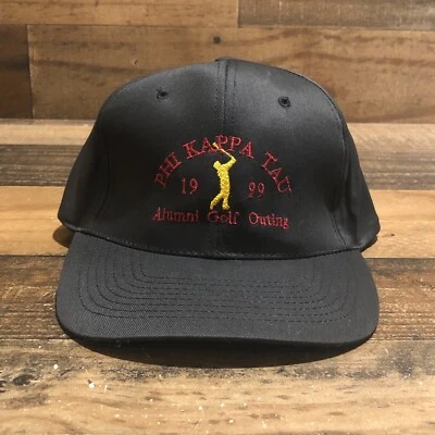 De colección Phi Kappa Tau Sombrero Snapback Gorra Para Hombres Negro 1999 Ex Alumni Golf Outing - LEER Foto 1 de 4