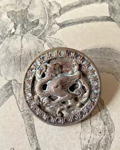 Grand bouton ancien en métal décor Dragon - Fin XIXeme - Collection - Foto 1 di 2