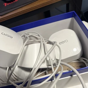 Eero Dual Band Mesh Wifi 6 Router N010001 + 2 przedłużacze - Q010001 - Zdjęcie 1 z 5