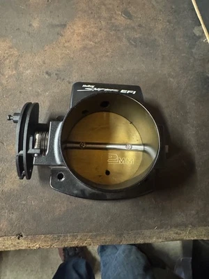 Cuerpo de acelerador de cable Holley 860004-1 francotirador EFI negro 92 mm 4 pernos LS LS1 LS3 5,3 Foto 1 de 3