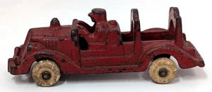 Vintage 1930s Hubley Cast Iron Red Fire Truck Engine Rubber Wheels 3 1/2" Toy - Picture 1 of 6