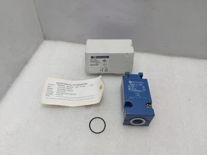 Telemecanique ZCKJ11H7 Karosseriekontakt 1/2NPT - Bild 1 von 9